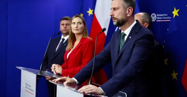 Zagraniczni partnerzy nie chcą już tylko sprzedawać Polsce sprzętu wojskowego, lecz zależy im na wspólnych inwestycjach – podkreślił podczas MSPO w Kielcach wicepremier i szef MON Władysław Kosiniak-Kamysz. Dodał, że Polska Grupa Zbrojeniowa stała się jedną z najważniejszych spółek zbrojeniowych w Europie.
